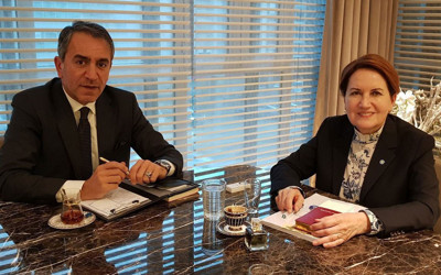 Meral Akşener, Kılıçdaroğlu'ndan 'Alevi' özrü dilemeye nasıl karar verdi? Otobüste neler oldu?