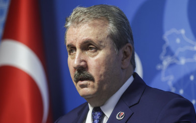 Mustafa Destici'den sert açıklama: Bir an önce terör örgütünün partisi kapatılmalı