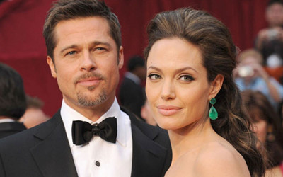 Hollywood'un yıldız ismi Brad Pitt kırmızı halıya etekle çıktı! Sosyal medyada viral oldu
