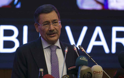 Melih Gökçek'in Ankara Büyükşehir Belediyesine iade ettiği zırhlı cip satıldı! İşte fiyatı...