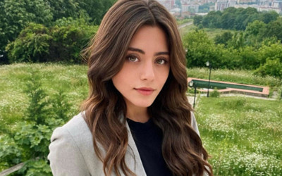 Bu nasıl güzellik! Emanet dizisi oyuncusu Sıla Türkoğlu o haliyle hayran bıraktı