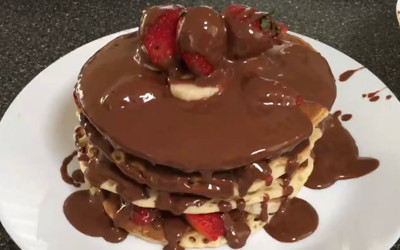 Çocuklar için zararsız, kahvaltılık sürülebilir çikolata ve pancake tarifi...