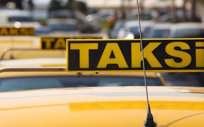 İBB ihalesini gerçekleştirdiği 250 taksi plakasından 23'ünü sattı