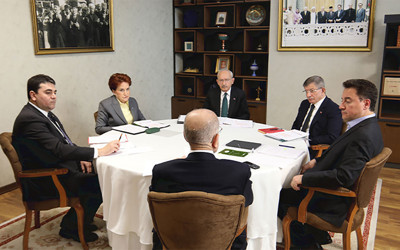 Meral Akşener ile Kemal Kılıçdaroğlu masada birbirine girdi! Akşener 'masadan kalkayım mı?' dedi