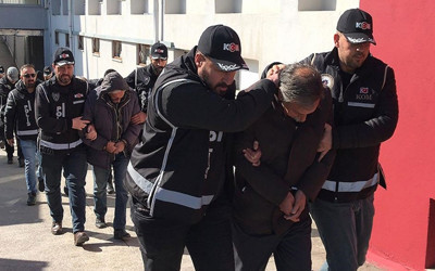 "Casperlar" suç örgütü soruşturmasında 9'u polis 17 zanlı hakkında gözaltı kararı