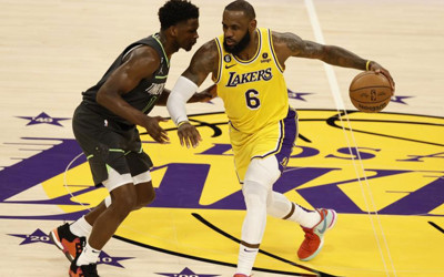 Los Angeles Lakers ve Atlanta Hawks play-off’lara yükseldi