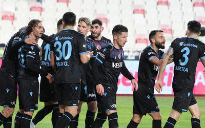 Trabzonspor'da kan kaybı devam ediyor: Son 7 sezonun en kötü dönemi!