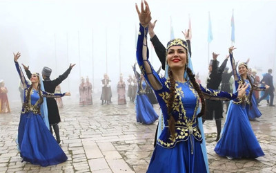 Karabağ'ın sembol şehri Şuşa'da "Türk Dünyası Kültür Başkenti" etkinlikleri başladı