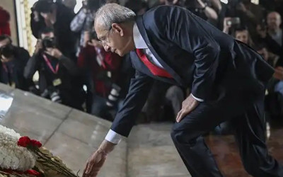 Cumhurbaşkanı adayı Kemal Kılıçdaroğlu, Anıtkabir'i ziyaret etti