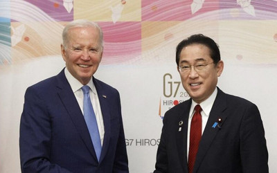 Japonya'daki G7 Zirvesi'nde Zelenskiy ile Biden bir araya geldi