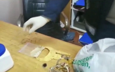 İstanbul'da düşük ayarlı altın imal ettiği öne sürülen 5 zanlı yakalandı