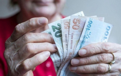 Temmuzda az pirim ödeyen emekliye az, çok pirim ödeyen emekliye çok zam! Çalışma Bakanı Vedat Bilgin açıkladı