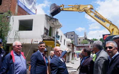 Erzurum’da kentsel dönüşüm için düğmeye basıldı Murat Paşa Mahallesi’nde ilk kazma vuruldu