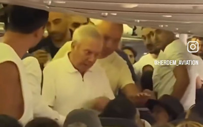 Aziz Yıldırım'ın uçağında kavga çıktı! Yıldırım 'Bak biz bu kavgaya bulaşmayalım' resti çekti
