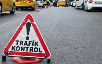 Çorum'da trafiği tehlikeye düşüren 3 sürücüye 23 bin 234 lira ceza