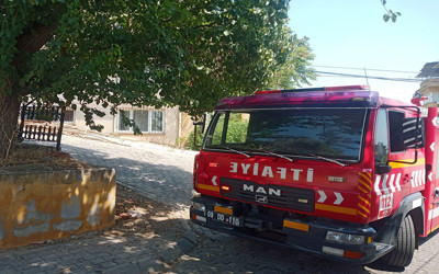 Aydın'da küçük çocuğun oyunu felakete yol açtı! Koltuk tutuştu, yangın çıktı