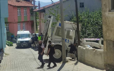 'Babam bahçeye bomba gömmüş!' Kastamonu'da polisi harekete geçiren ihbar kazı başlatıldı