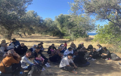 Çanakkale'de köyde göçmen operasyonu! 14 kaçak göçmen ile 1 göçmen kaçakçısı yakalandı