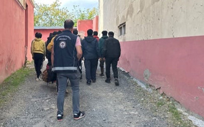 Kars'ta 16 düzensiz göçmen yakalandı!