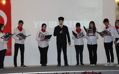 Afyonkarahisar'da öğrencilerinden katılımcıları duygulandıran program
