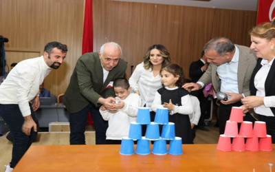 Özel gereksinimli çocukların gösterisi büyük beğeni topladı