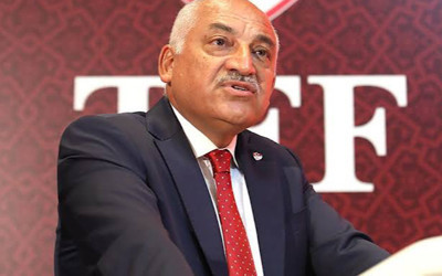 Halil Umut Meler'e yumruk sonrası Türkiye'deki tüm futbol liglerindeki maçlar süresiz ertelendi!