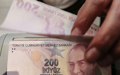 Asgari ücret rakamları değiştirdi! Kök maaş zammı ve en düşük emekli maaşı ne kadar olacak?