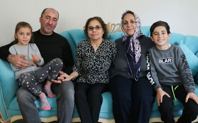 Evlilik yıldönümünde böbreğini verdi! Babasından nakledilen böbrek iflas edince, eşi kendininkini verdi!