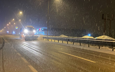 Bursa-Ankara kara yolunda kar etkili oluyor