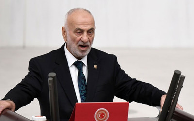 Yeniden Refah Partisi İstanbul Milletvekili Suat Pamukçu istifa etti