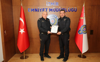 Hırsızları suçüstü yakalayan emniyet mensupları ödüllendirildi