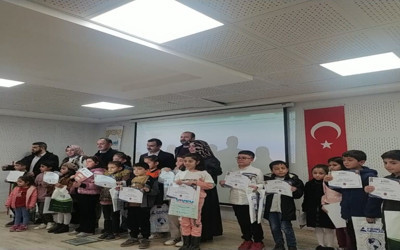 Aydınlık yarınlara kitap okuma yarışması düzenlendi
