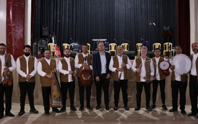 Roman müzisyenlerin kurduğu ilahi grubu Ramazan'a hazırlanıyor