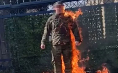 ABD'de korkunç protesto! ABD askeri, 'suç ortağı olmayacağım' diyerek İsrail elçiliği önünde kendini yaktı