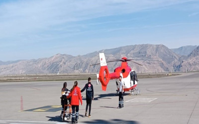 Cizre’de 3 yaşındaki çocuğun imdadına ambulans helikopter yetişti