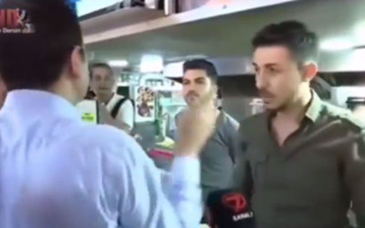 Ekrem İmamoğlu genç seçmen 'dinlemek istemiyorum' deyince çok kızdı eliyle...