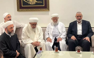 Hamas lideri Heniyye, İsmailağa Cemaati'ne taziye ziyaretinde bulundu