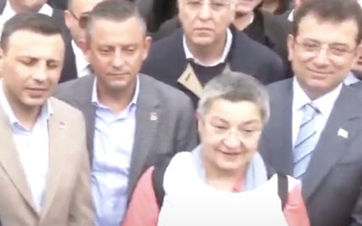 Tartışılan isim oradaydı! Cem Küçük: Bu fotoğraf Ekrem Bey'in aleyhine yazar