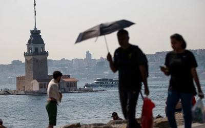 Sıcaklıklar yükselmeye devam edecek! AKOM'dan İstanbul için 'dışarı çıkmayın' uyarısı