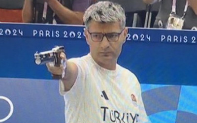 Yok böyle bir atış! Yusuf Dikeç rahatlığıyla olimpiyata damga vurdu, tüm dünya onu konuşuyor
