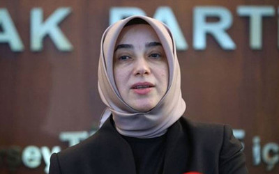 CHP lideri Özel'in Dilruba Kayserilioğlu ile bir araya gelmesine Özlem Zengin'den tepki