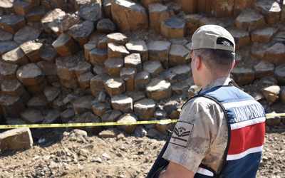 Şanlıurfa'da bazalt sütunların bulunduğu alanda inceleme başlatıldı