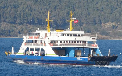 Gökçeada ve Bozcaada feribot hatlarında bazı seferler iptal edildi