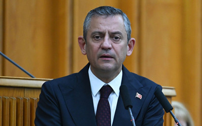 2025 asgari ücret belli oldu CHP lideri Özgür Özel'den iktidara sert sözler
