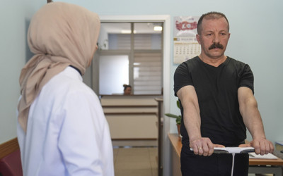 Sağlıklı beslenmeyle 19 kilo verdi, ameliyattan kurtuldu