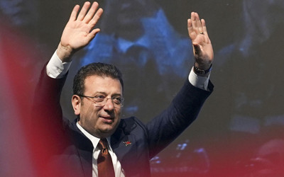 Ekrem İmamoğlu ve 2 ilçe belediye başkanı görevinden uzaklaştırıldı