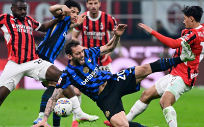 Inter Napoli'nin ikramını geri çevirmedi şampiyonluk yarışı kızıştı