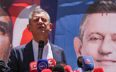 CHP lideri Özgür Özel yargıyı hedef aldı: İzmir Cumhuriyet Başsavcısı'na skandal tehdit