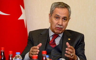 Bülent Arınç'tan Melih Gökçek'e: 'Utanarak izledim'