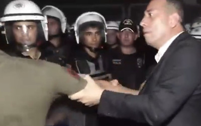 Ali Mahir Başarır’dan polise skandal müdahale